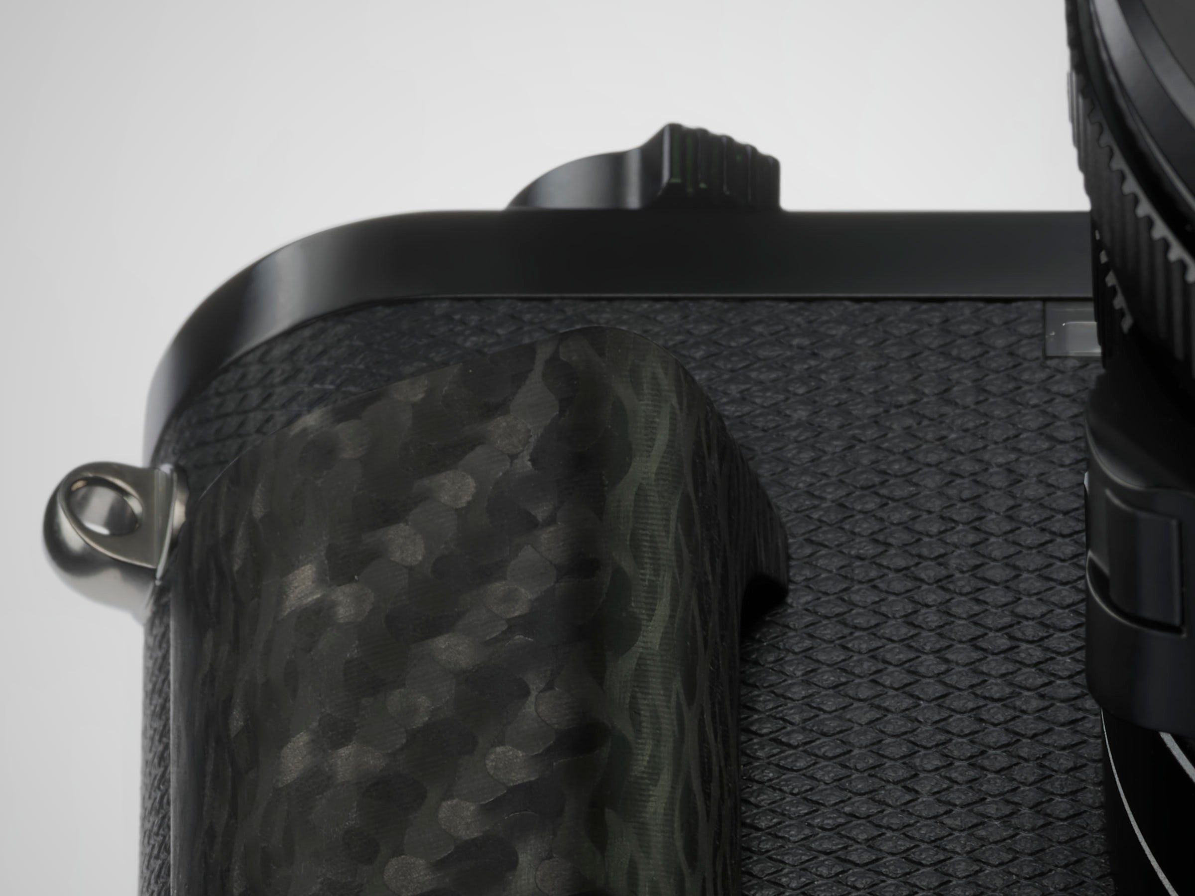 Leica Q3 GRP_BASEplate _ 001 Titanium