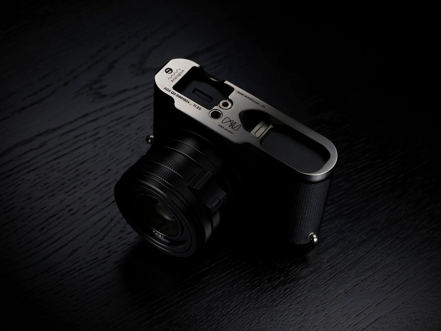 Leica Q3 BASEplate _ 001
