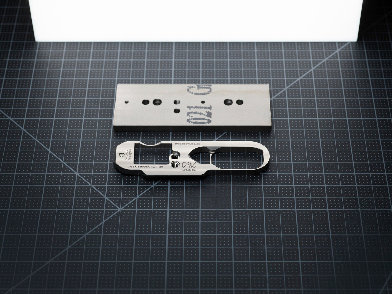 Leica Q3 BASEplate _ 001